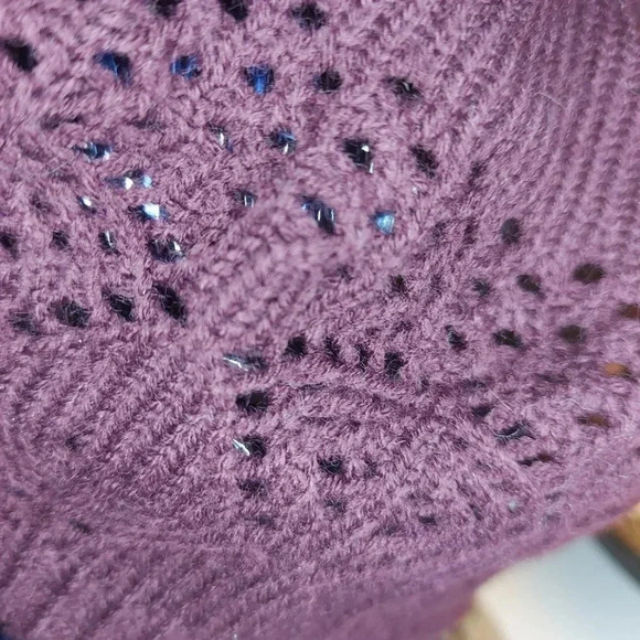 Aldo | Fall/Winter Versatile Burgundy Knitted Hat - Picture 9 of 10